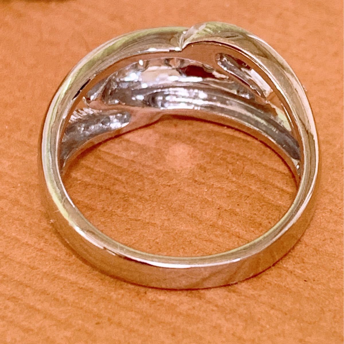 照り照り 約7.4g D0.33CT プラチナリーフダイヤリング プラチナリング