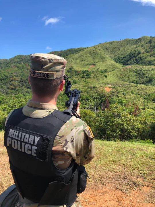 ッチと ヤフオク! - 米軍放出 U.S.ARMY MILITARY POLICE ボディーア 週末セール 米軍放出 POLICEボディアーマー MILITARY U.SARMY 個人装備