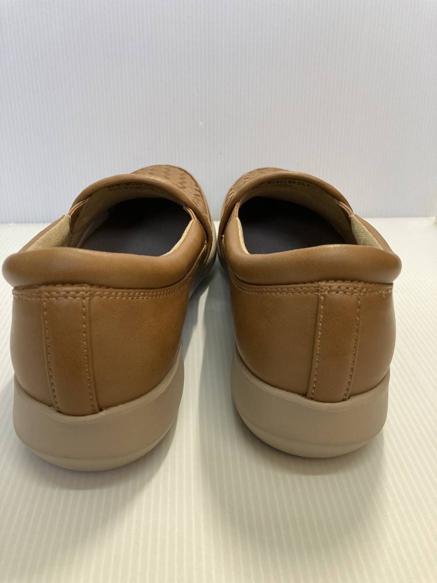 ★お買い得!ヨネックス SLIP-ON MC80 ライトブラウン 25cm パワークッションで履き心地抜群 街履きからウォーキングに! ★お買い得!ヨネックス SLIP-ON MC80 ライトブラウン 25cm パワークッションで履き心地抜群 街履きからウォーキングに!