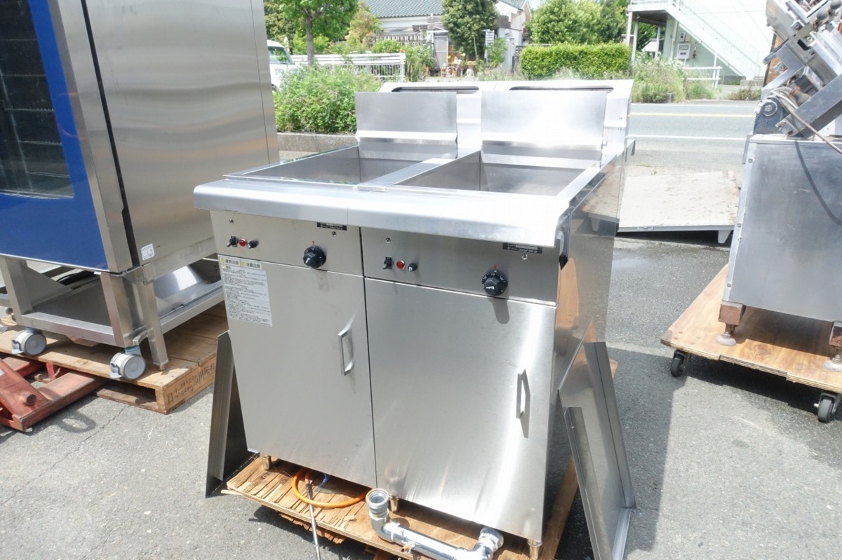 Yahoo!オークション - 都市ガス 25L×2 コメットカトウ 2連 Yahoo!オークション - 都市ガス 25L×2 コメットカトウ 2連