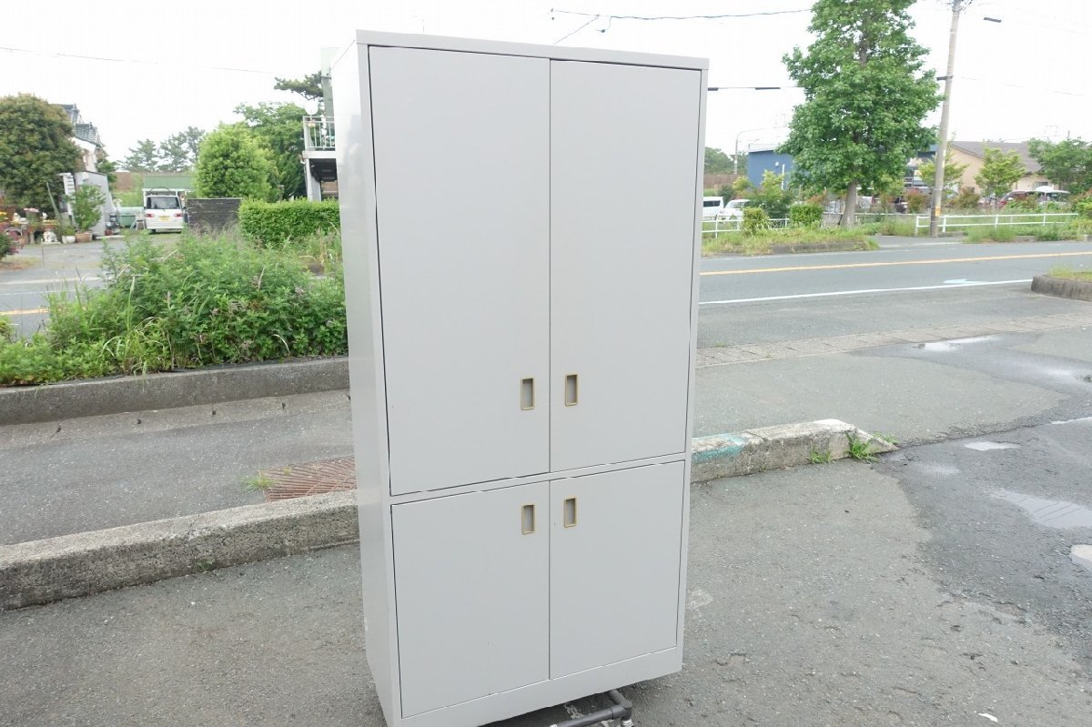 本物の 静岡県発 90*45*180cm イトーキ 観音開き 給湯室用 キャビネット コンセント有り スライド棚付き 収納棚 事務所 キャビネ 本物の 静岡県発 90*45*180cm イトーキ 観音開き 給湯室用 キャビネット コンセント有り スライド棚付き 収納棚 事務所 キャビネ