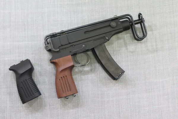 超歓迎お得 ヤフオク! - イフプロダクト If-Product グリップ VZ61 スコ... 正規店お得