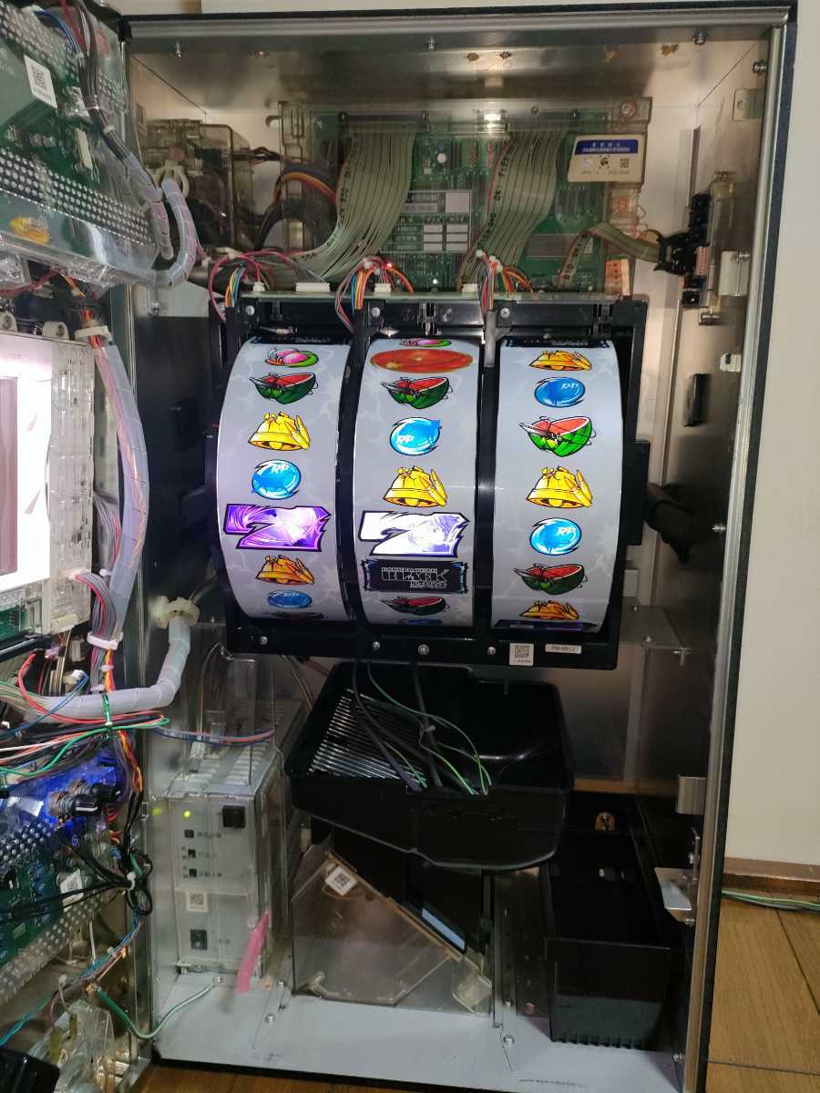 見事な創造力 DARKER THAN BLACK 不要機付 パチスロ実機 コイン不要機