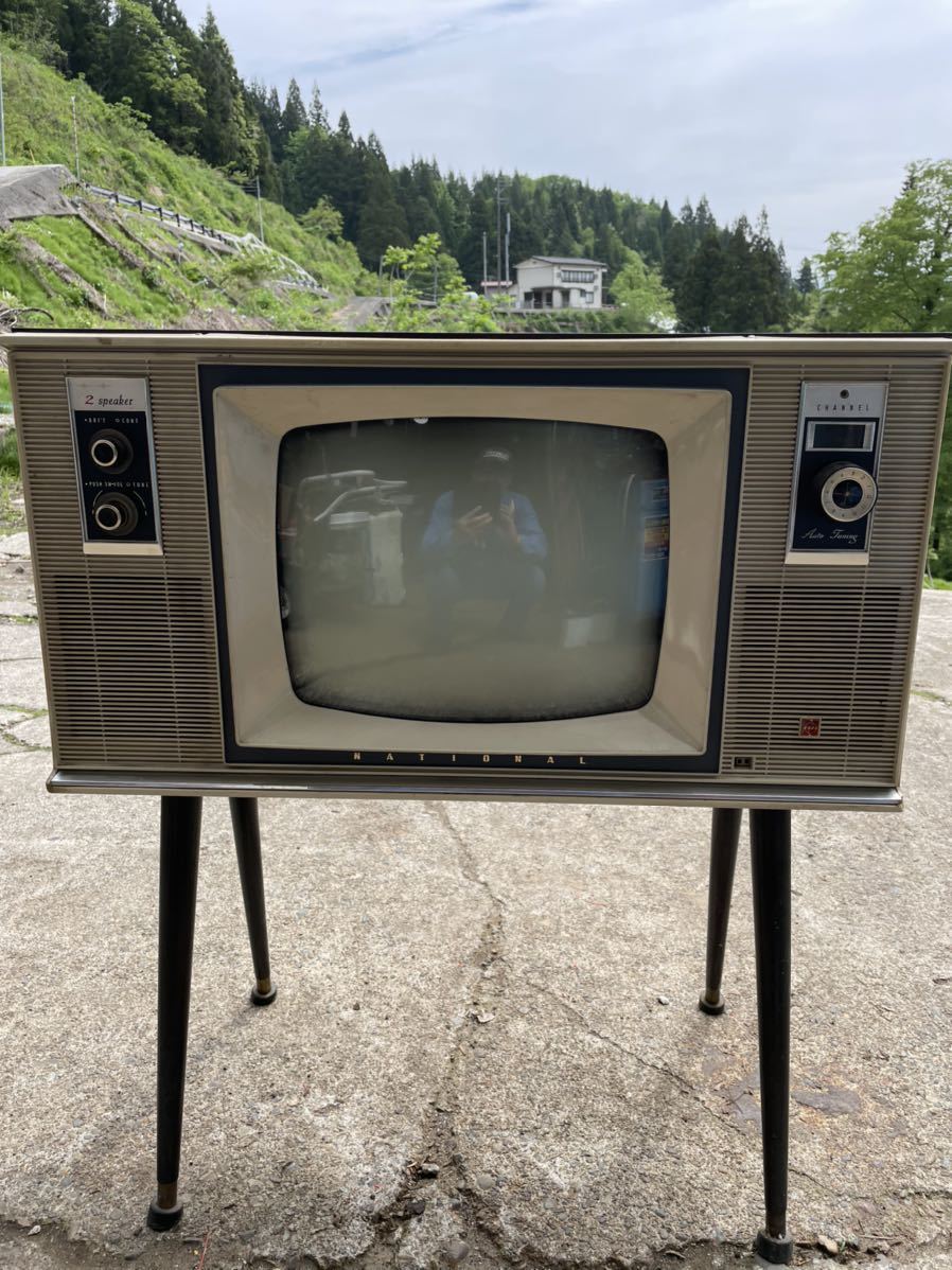 Yahoo!オークション - 昭和レトロ ブラウン管テレビ 白黒テレビ Yahoo!オークション - 昭和レトロ ブラウン管テレビ 白黒テレビ