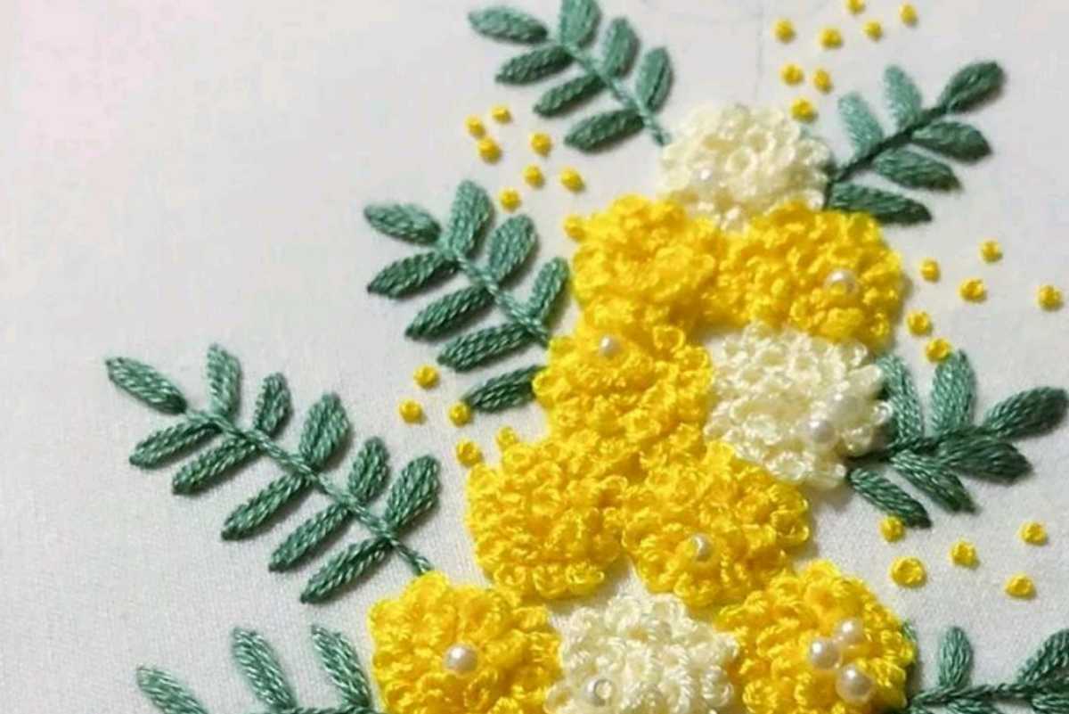 刺繍キット◆ミモザ 黄色い花◆フランス刺繍◆日本語説明書付き 初心者の方の練習に！◆プラスチックの枠付き◆初級 スターターキット 