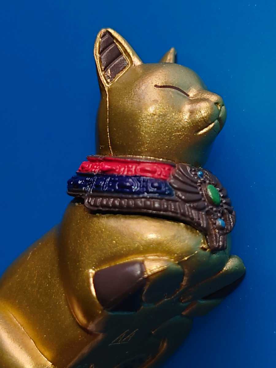 ㈱エポック社 カプセルコレクション なんとも猫らしいバステト神 ２:香箱座り(ゴールド) ひとつ300円のガチャ 2021年購入　愛らしいです_画像6