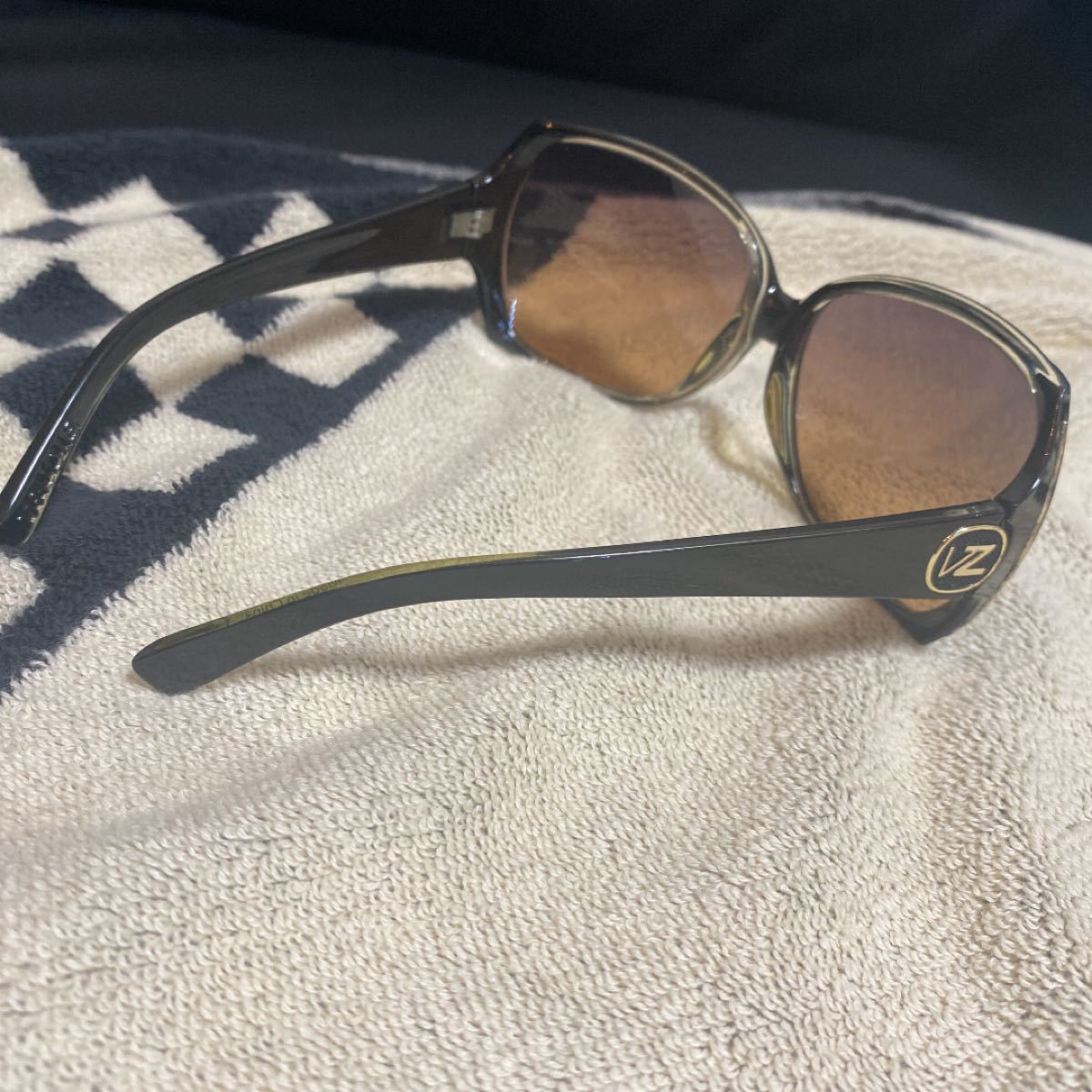 ボンジッパー　VONZIPPER サングラス