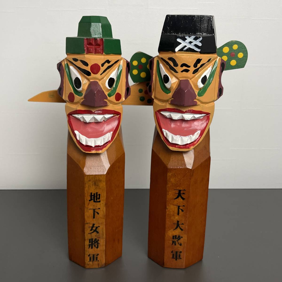 大人気新品 朝鮮 風俗 人形 木彫 天下大将軍 地下女将軍 オブジェ 置物