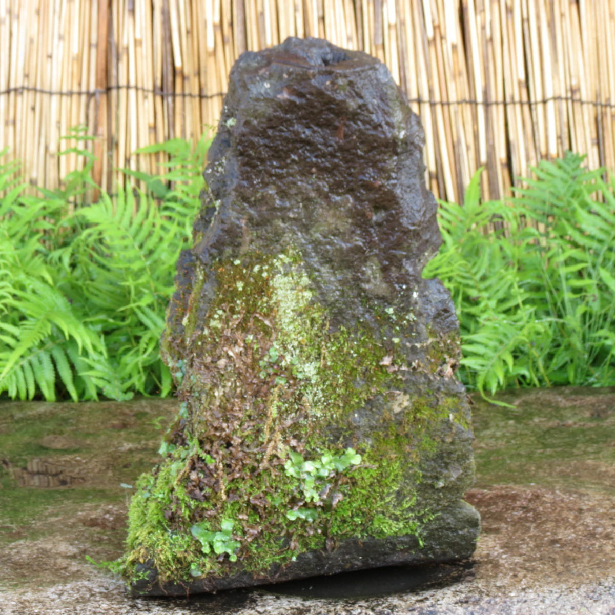  garden stone height 42.5. weight 14. stone pot stone light .
