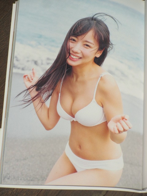 初版第一刷　日向坂46 齊藤京子 1st 写真集 「とっておきの恋人」 帯付き 