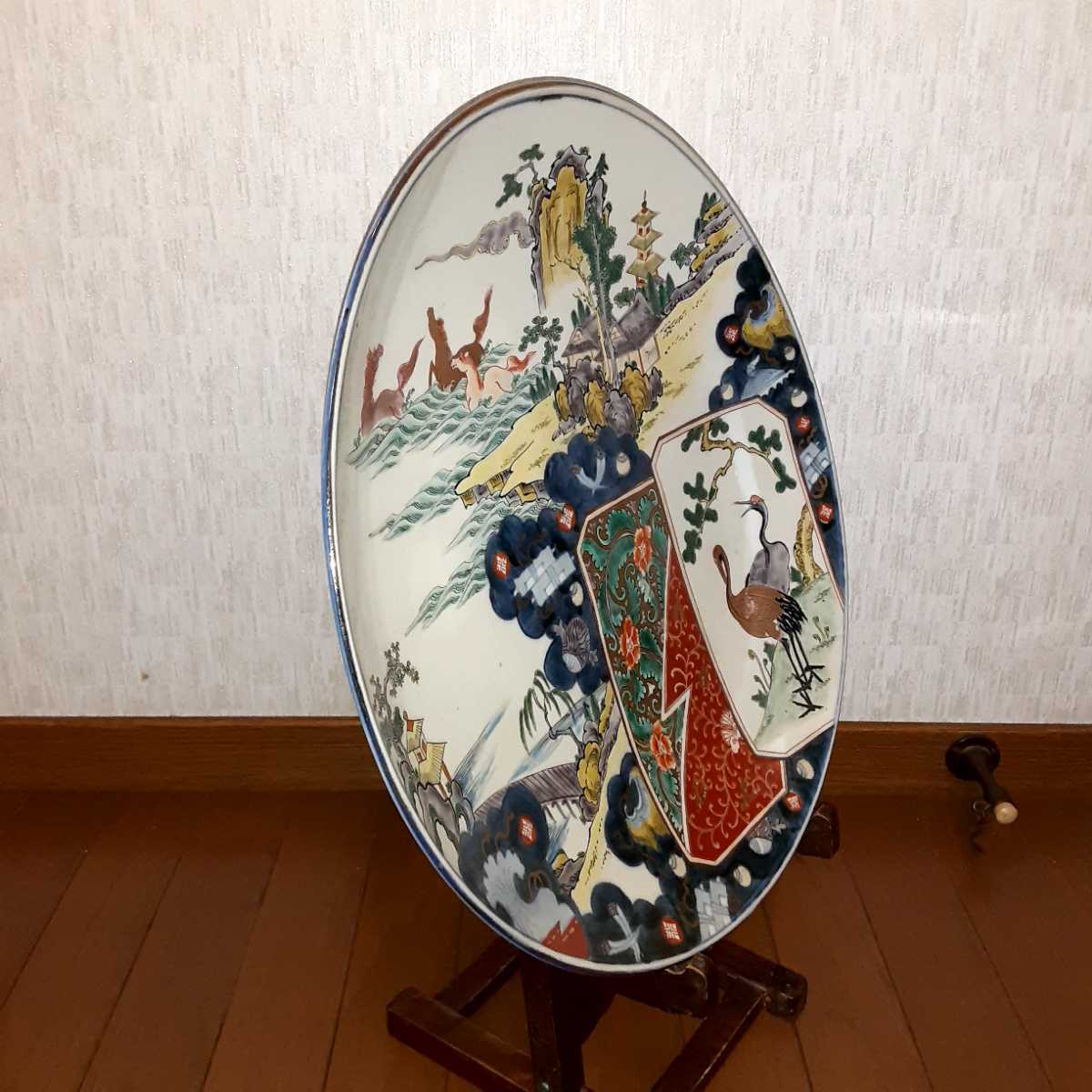 【陽】特大名品 宝尽くし文様 古伊万里色絵 金襴手大皿 柿右衛門 優品別注品 献上手 住吉派 鎌倉殿 源平合戦 河内源氏朝臣徳川家康 倣 鍋島_画像2