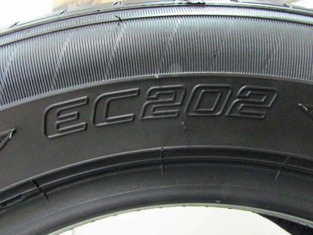 ●ダンロップ エナセーブ EC202 175/65R14 2017年製 残溝6～7mm程 亀裂等無 4本セット ｂB カローラ パッソ ヴィッツ フィット 等_画像3