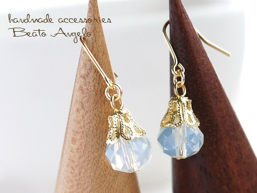 ♪+angelo+ボタンカットビーズの一粒ピアス(p-046)ホワイトオパール G