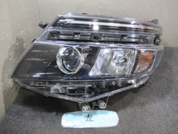 27781 ZRR80 ヴォクシー 純正 左ヘッドライト 取付折れ有 フィラー