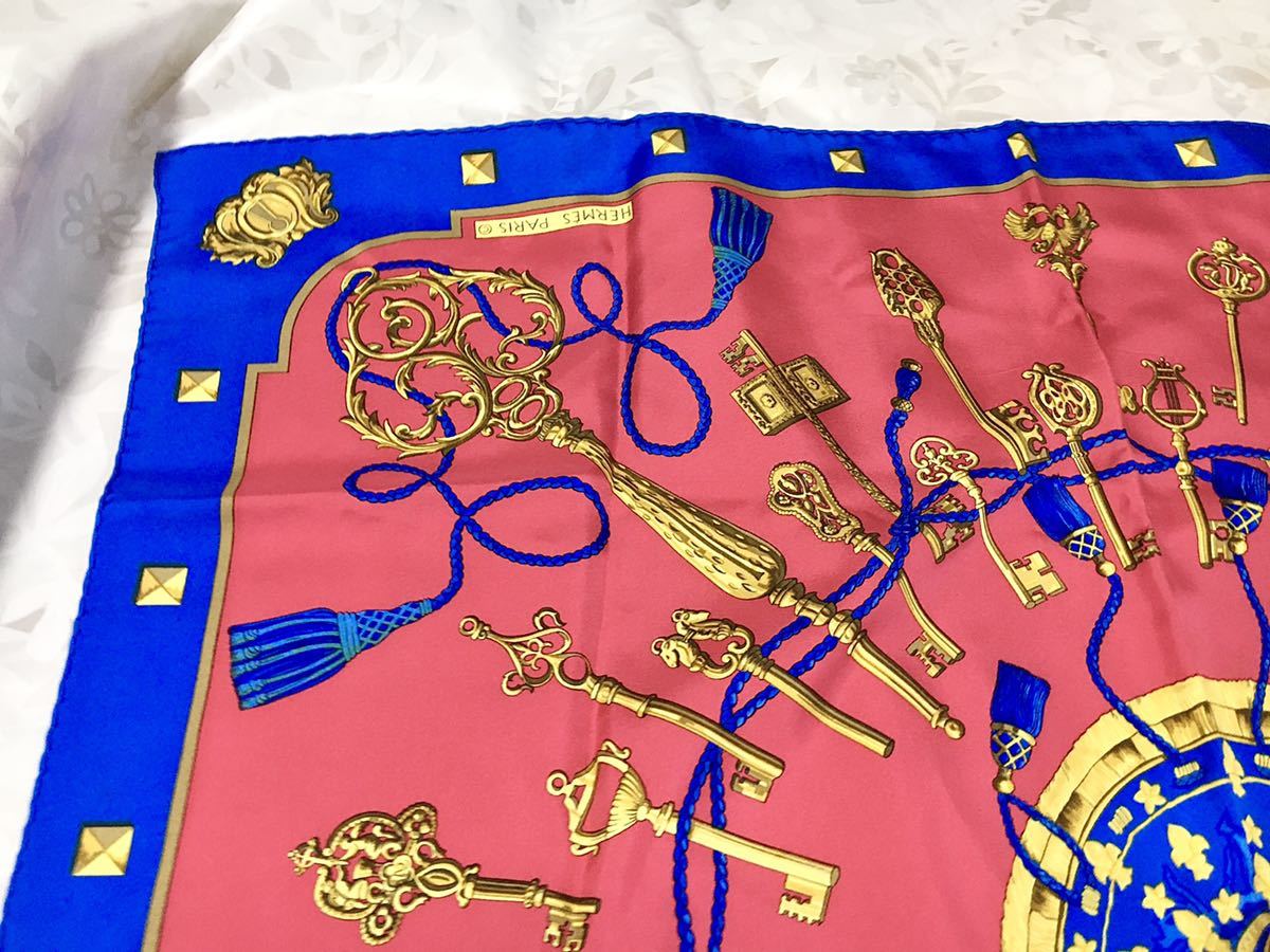 8周年記念イベントが エルメス カレ90 シルク スカーフ ピンク系 鍵柄