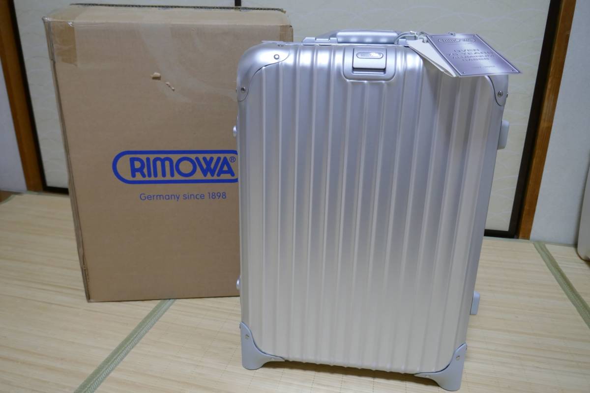 日本最大級 32L 2輪 トパーズ リモワ 新品/未使用 シルバー