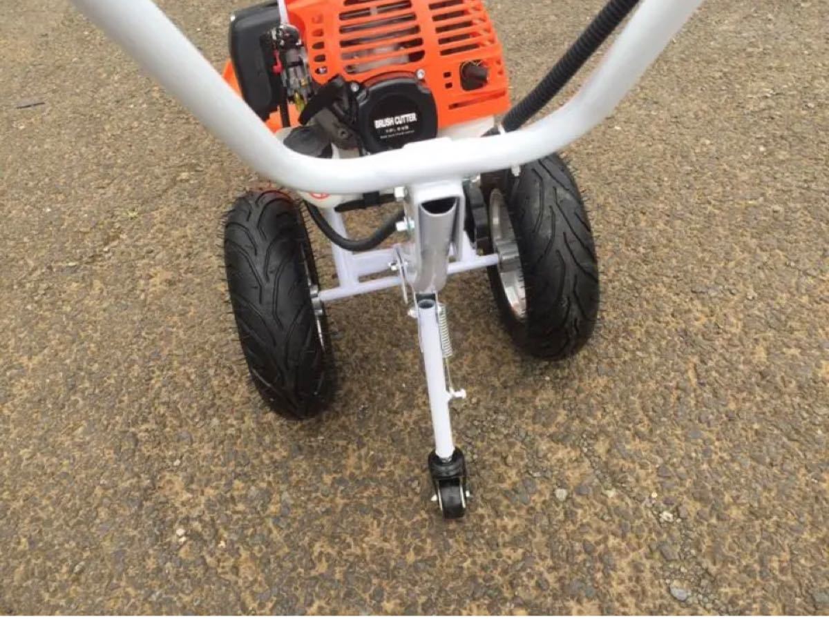 最終値下げ タイヤ付エンジン草刈機 手押し草刈り機 らくらく作業 最強52cc タイヤがカッコいい