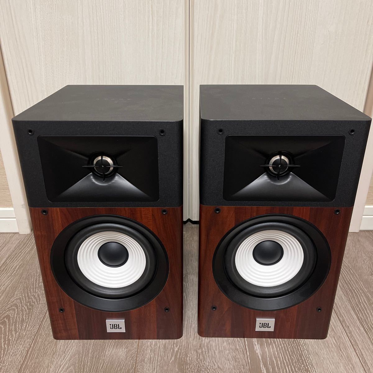 ト送料込 JBL STAGE A130 2ウェイ ブックシェルフ型スピーカー 背面