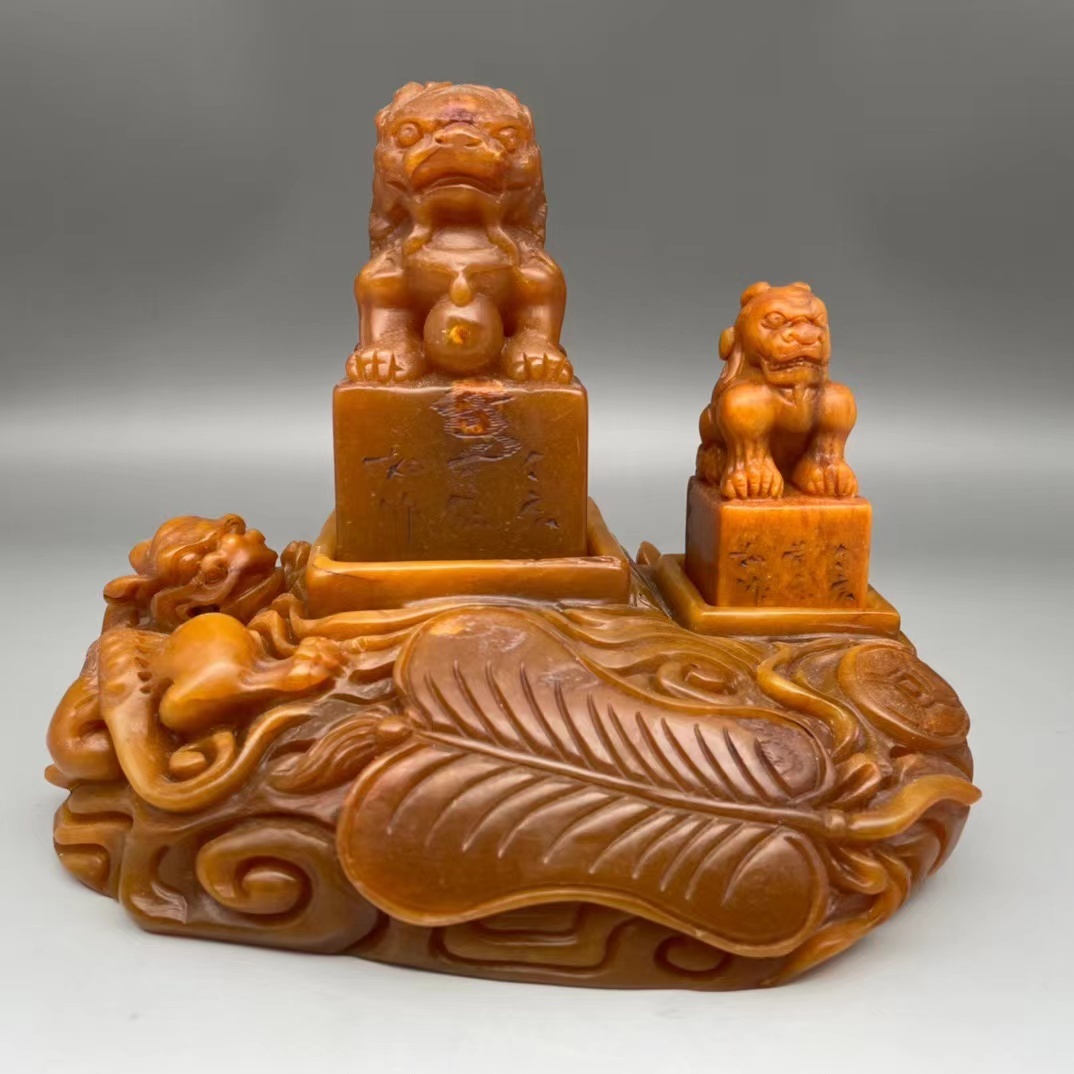 清・古寿山石・田黄石彫・「鄧石如作」・手工彫・瑞獣印章・獣章 清・古寿山石・田黄石彫・「鄧石如作」・手工彫・瑞獣印章・獣章