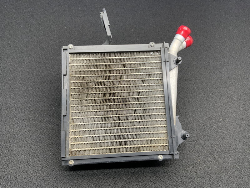 AU102 8P S3 sport B 2.0 quattro sub radiator * damage less * * prompt decision *