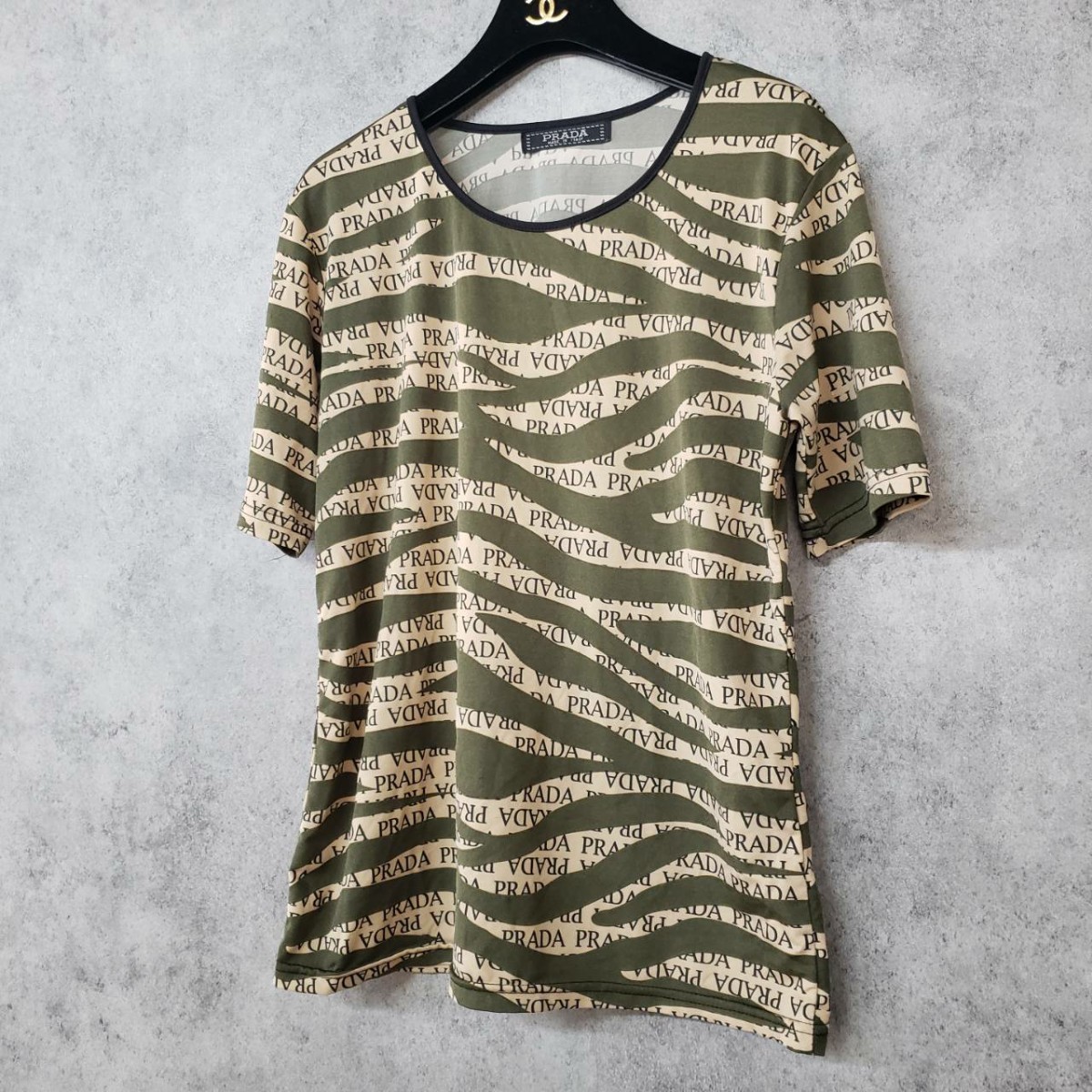 オンライン買付 PRADA プラダ Tシャツ 総柄 Summer helpdesk