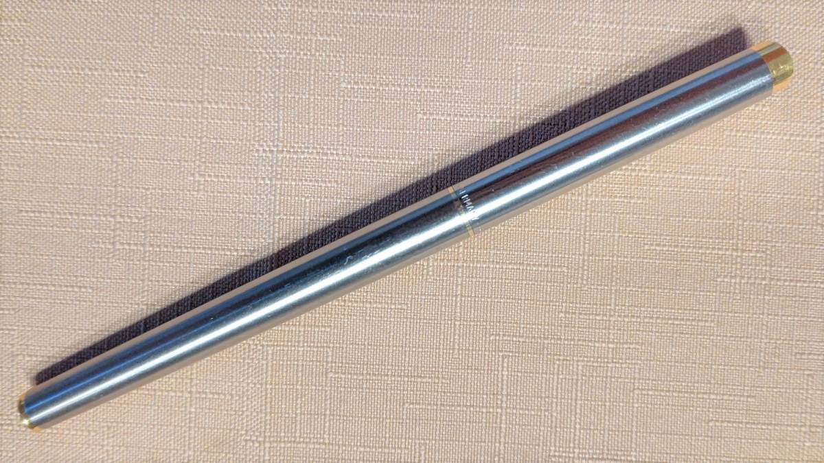 ドイツ製 ダンヒル ジェムライン 万年筆 ステンレス×金色 14.1cm 26g ペン先 14K 585 モンブランカートリッジ装着 筆記確認_画像3