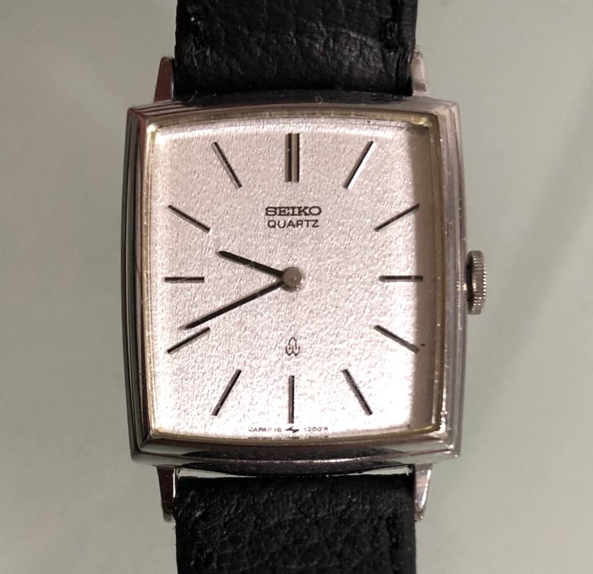 稼動品 SEIKO セイコー クオーツQZ 16-5560 スクエア型 シルバー 稼動品 SEIKO セイコー クオーツQZ 16-5560 スクエア型 シルバー