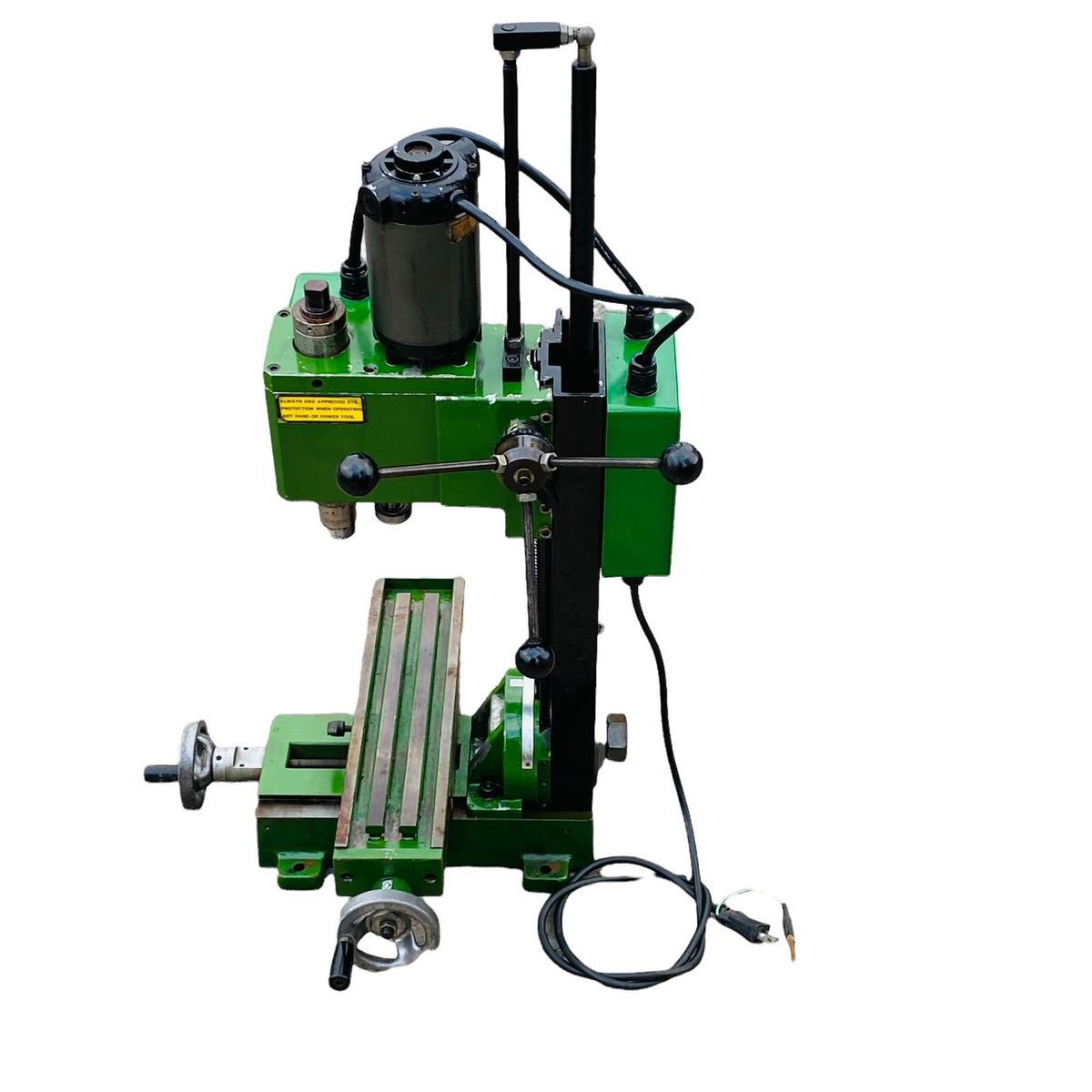 動作確認済み卓上フライス盤 CH-10M□MINI VERTICAL MILLING 動作確認済み卓上フライス盤 CH-10M□MINI VERTICAL MILLING