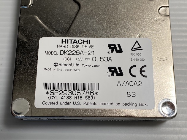 Hitachi DK226A-21 IDE(PATA) 2.5インチ 12.7mm厚 HDD ハードディスク 2.16GB Apple PowerBook 5300CS 内蔵パーツ マウンター付き [G242]_画像3