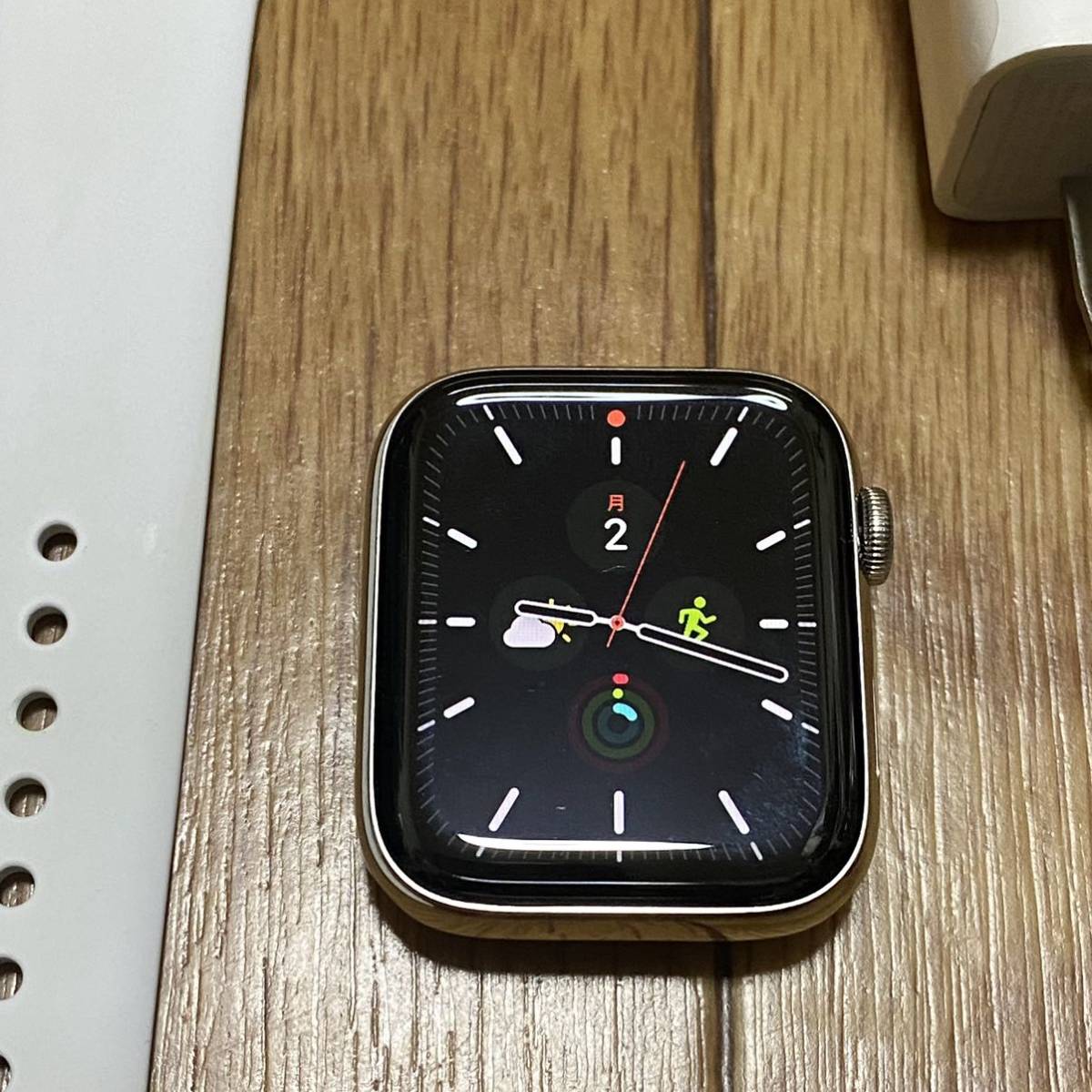 ☆美品☆Apple Watch Series 5 ☆GPSモデル☆44mm ☆シルバー
