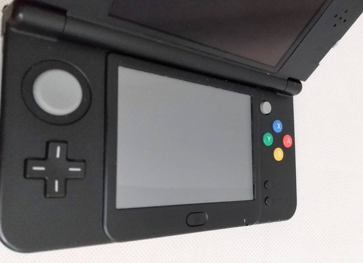 new Nintendo 3DS  ニンテンドー  きせかえプレート ブラック