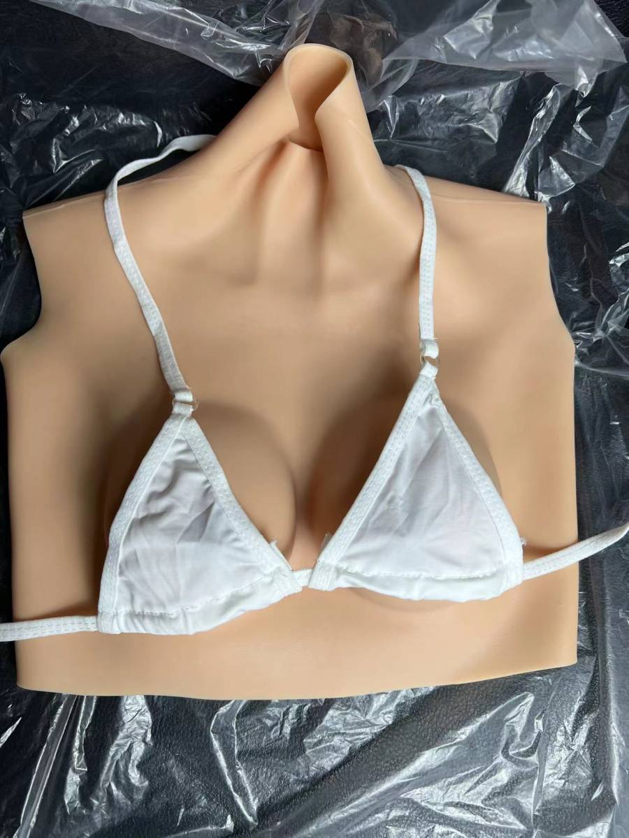 新入荷※希少】新品 Aカップ 中身液状シリコン シリコンバスト 偽乳