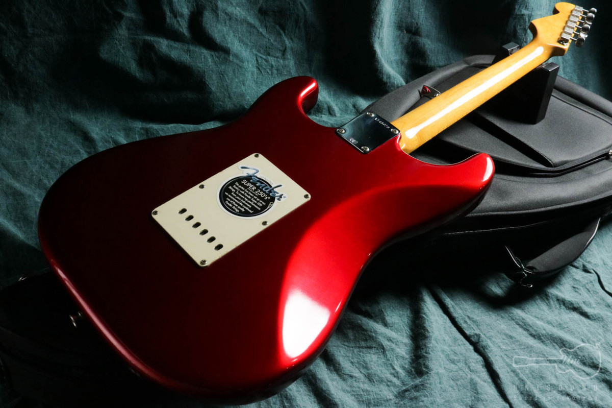 【送料無料!!】エレキギター Fender American Vintage ’62 Stratocaster Candy apple red / 2003★D_画像10