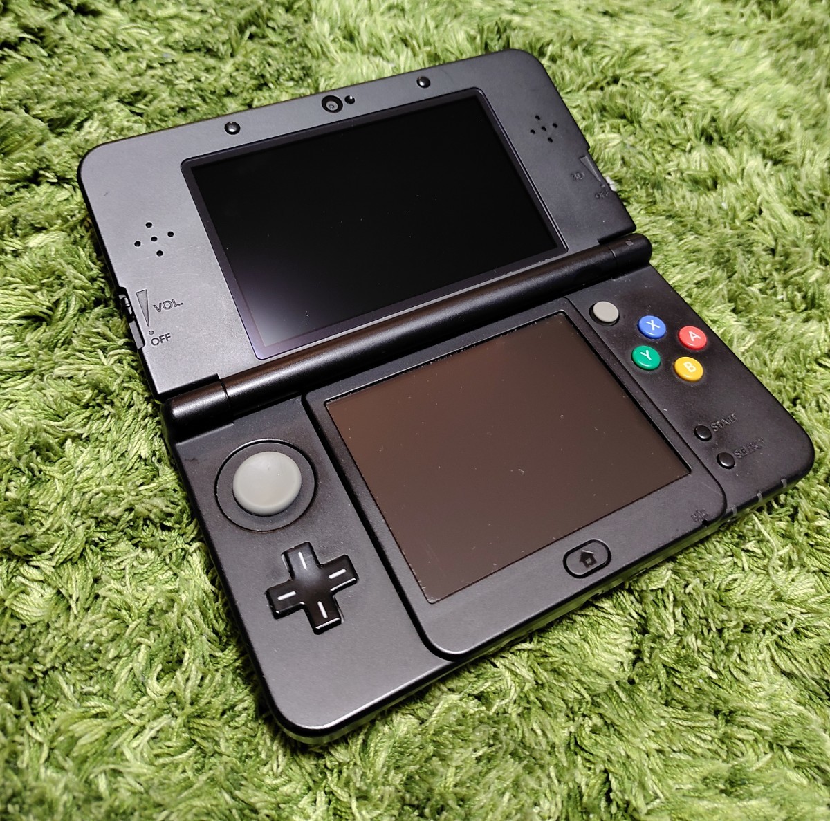 New ニンテンドー 3DS 本体 ブラック new 3ds きせかえプレート 充電器つき