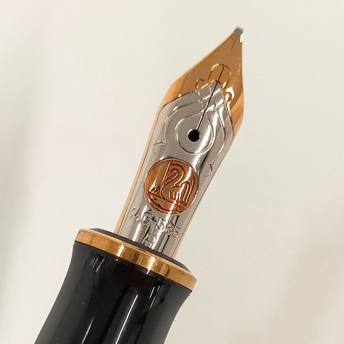 ●Pelikan ペリカン スーベレーン 万年筆 ペン先K14 14C 585 M300 B 中古[ne]_画像4