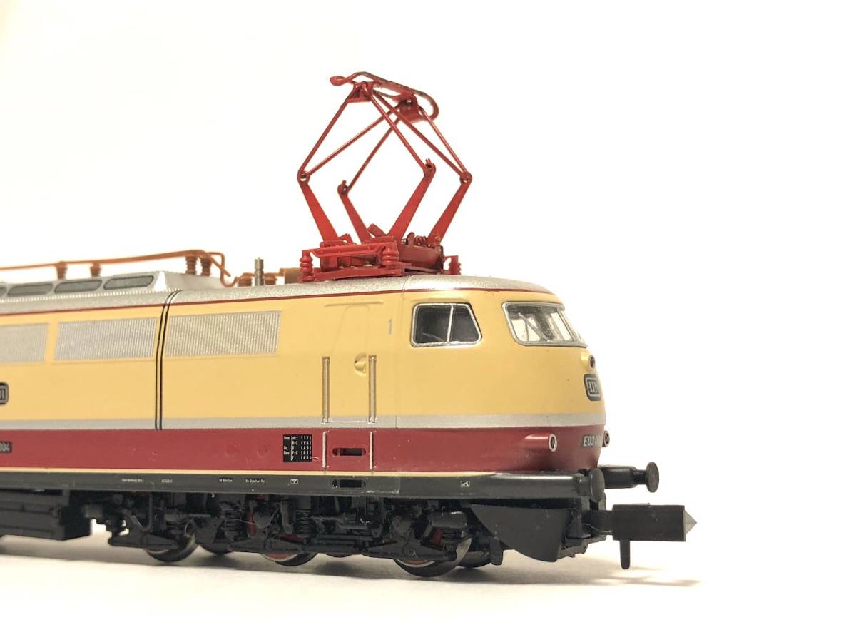 Yahoo!オークション - ドイツ DB E03(BR103)電気機関車 (ARNOLD) Yahoo!オークション - ドイツ DB E03(BR103)電気機関車 (ARNOLD)