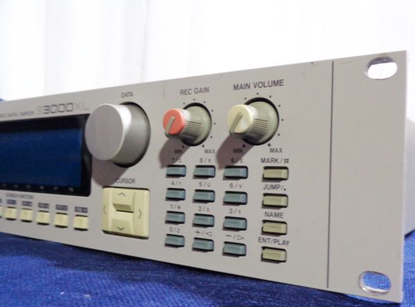 ☆AKAI S3000XL Akai Professional STEREO DIGITAL SAMPLER アカイ
