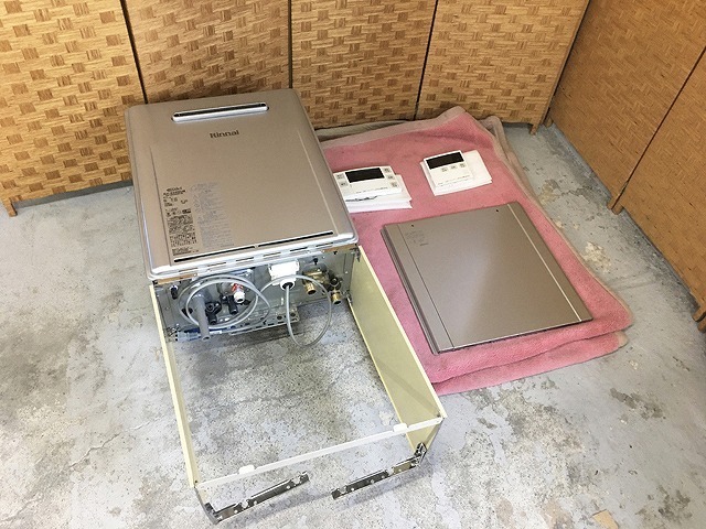 TQE00093八 リンナイ 給湯器 都市ガス RUF-E2406SAW 2021年製 現状品