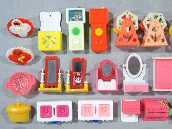 □当時物 古い グリコ おまけ 女の子 おもちゃ 玩具 家具 食玩 □当時物 古い グリコ おまけ 女の子 おもちゃ 玩具 家具 食玩