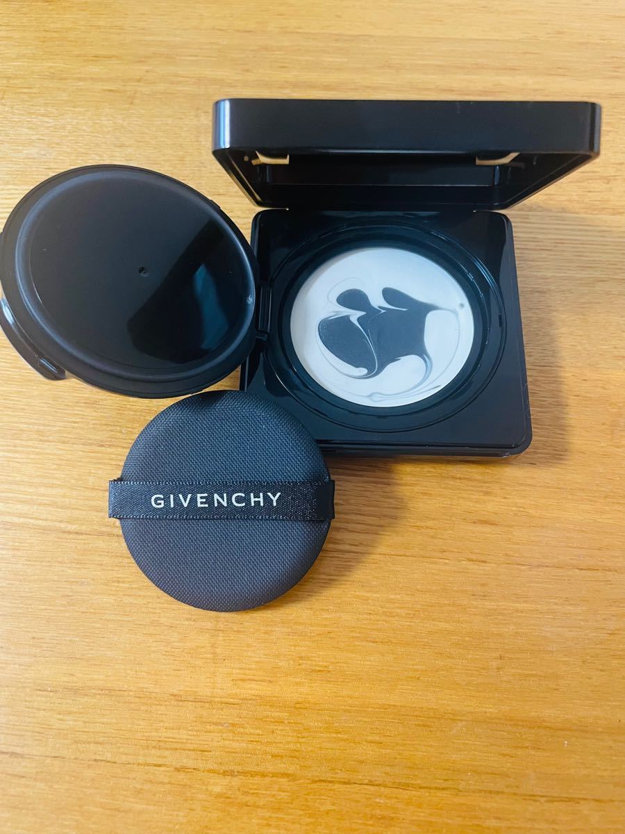 値段が激安 新品未使用 GIVENCHY コンパクト UV ノワール /ソワン 店長特典付き ソワン ジバンシイ ノワール 未使用 コンパクト UV 化粧下地