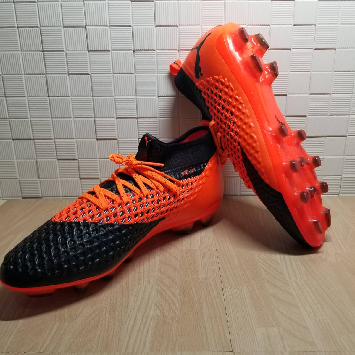 送料無料・新品未使用 プーマ PUMA サッカー スパイクシューズ / フューチャー 2.2 NETFIT HG / オレンジ 定価14300円 27.0cm
