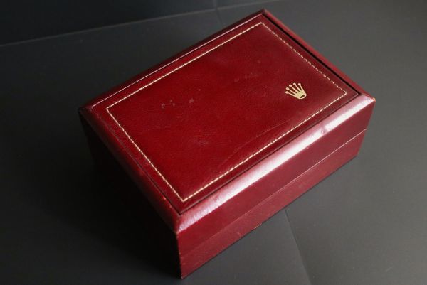 お得☆１円スタート☆ロレックス ROLEX 正規品 純正BOX ボックス 53.00.01 空き箱 空箱 旧箱 ワインレッド 赤 腕時計用 ジャンク扱い_画像6