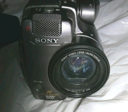 SONY Handycam video Hi8 (CCD-TR900)＆AC POWER ADAPTOR (AC-S15) セット