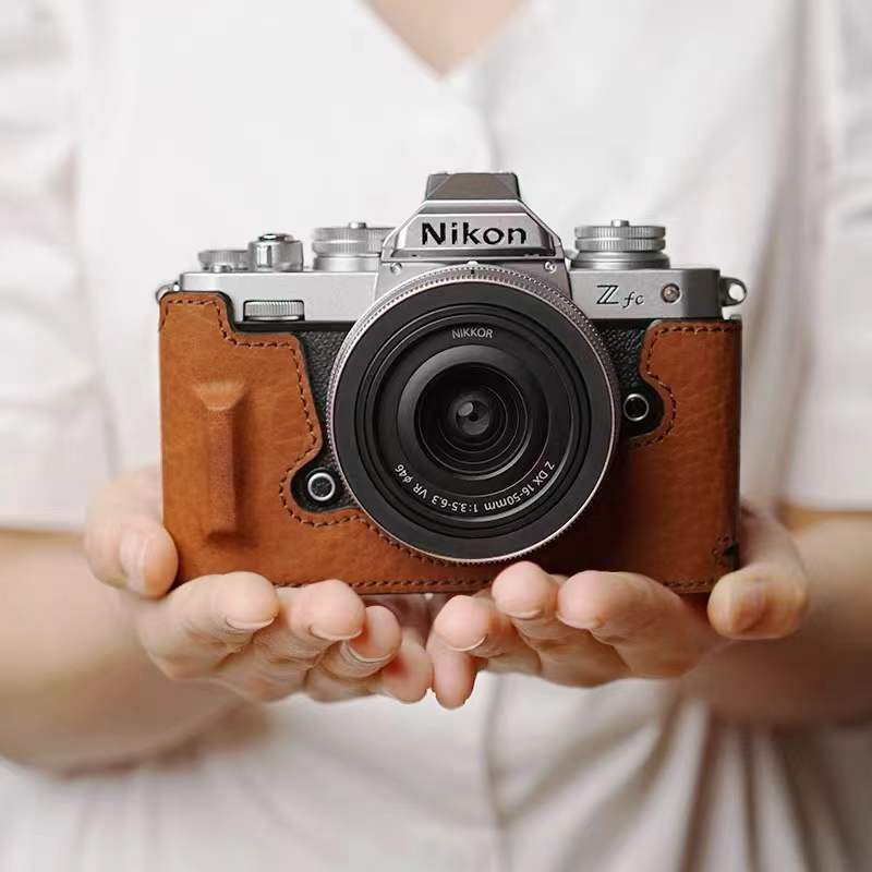 新品 本革 Nikon ニコン ZFC/zfc用 本革カメラケース 濃い 新品 本革 Nikon ニコン ZFC/zfc用 本革カメラケース 濃い