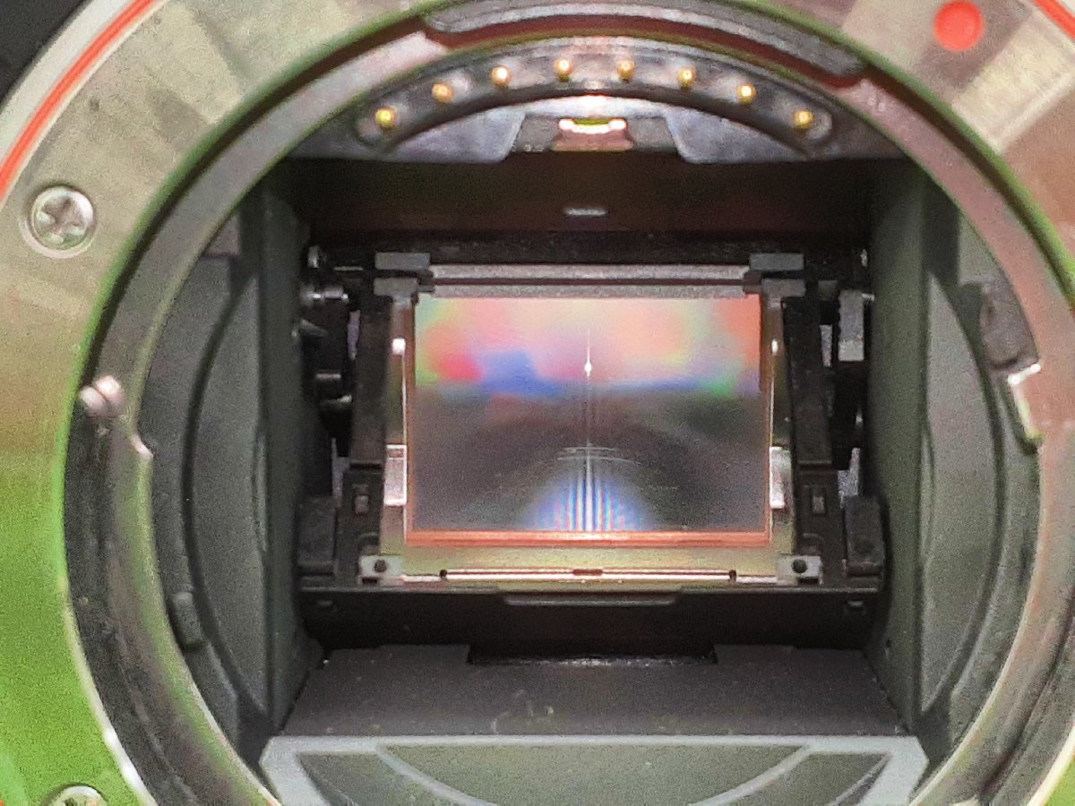 ☆71　中古　カメラ　デジタル一眼レフカメラ　SONY　ソニー　DSLR-A550(本体)　3.5-5.6/18-55 SAM 0.25m/0.82ft（レンズ）　_画像5
