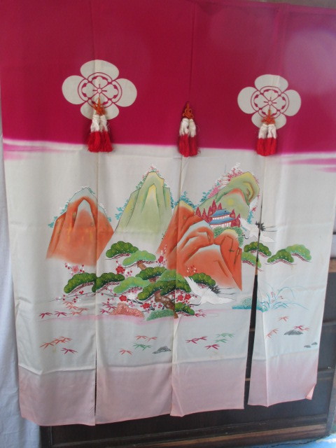 Y774 花嫁暖簾 牡丹 加賀 孔雀 松 正絹 着物 アンティーク 暖簾 のれん