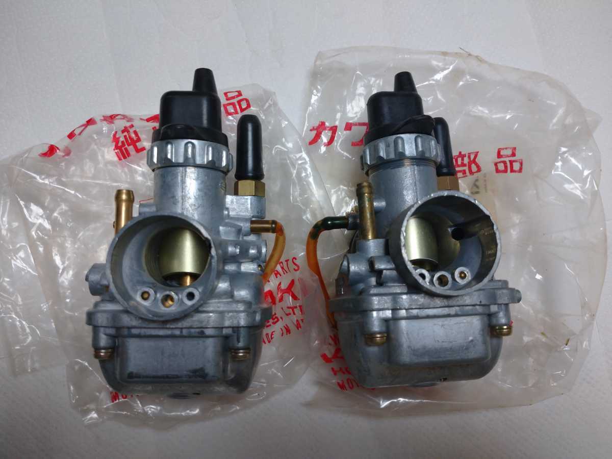 送料無料/新品 希少 KH250純正新品キャブレター 2気筒分 250SS SS250