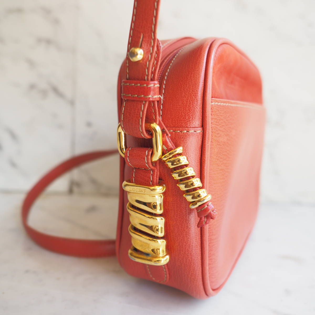 人気 オールドロエベ LOEWE ベラスケス ショルダーバッグ レッド