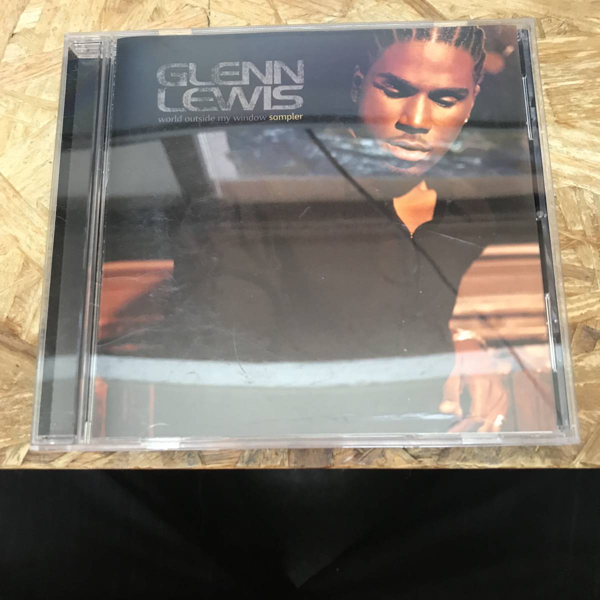 ● HIPHOP,R&B GLENN LEWIS - WORLD OUTSIDE MY WINDOW SAMPLER 5曲入り! CD 中古品_画像1