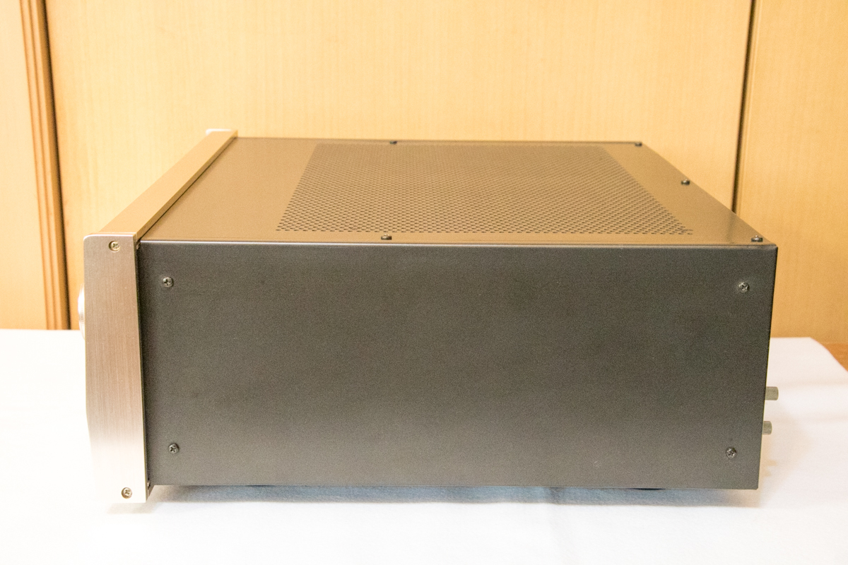 □ Accuphase アキュフェーズ コントロールアンプ C-240 ジャンク □ □ Accuphase アキュフェーズ コントロールアンプ C-240 ジャンク □